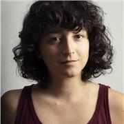 Profesora titulada con doce años de experiencia imparte clases de piano presenciales y online